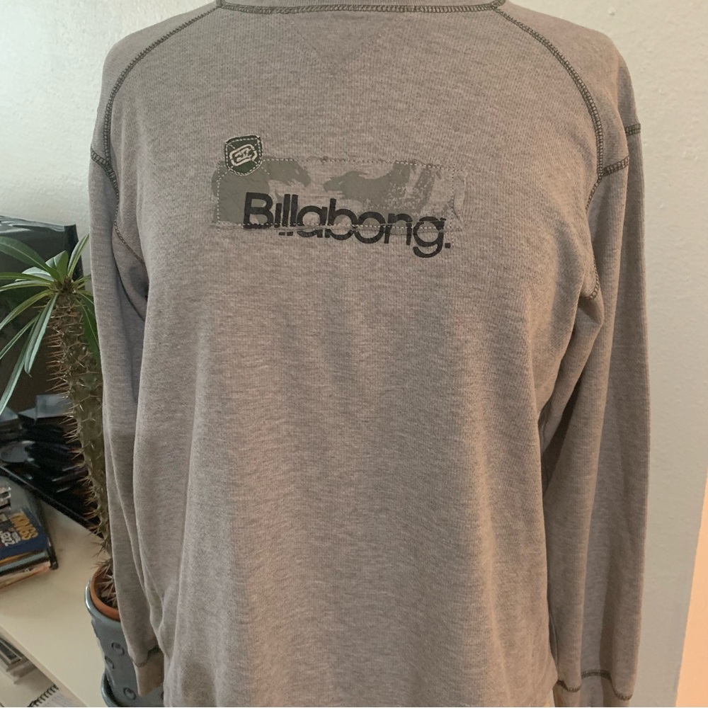 Billabong grey long-sleeve sweatshirt/t-shirt, size medium, 100% cotton